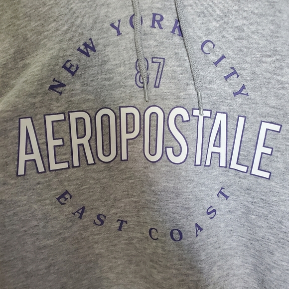Grey Aeropostale hoodie in the size XS bundle and save I give a good price :) - Picture 2 of 5